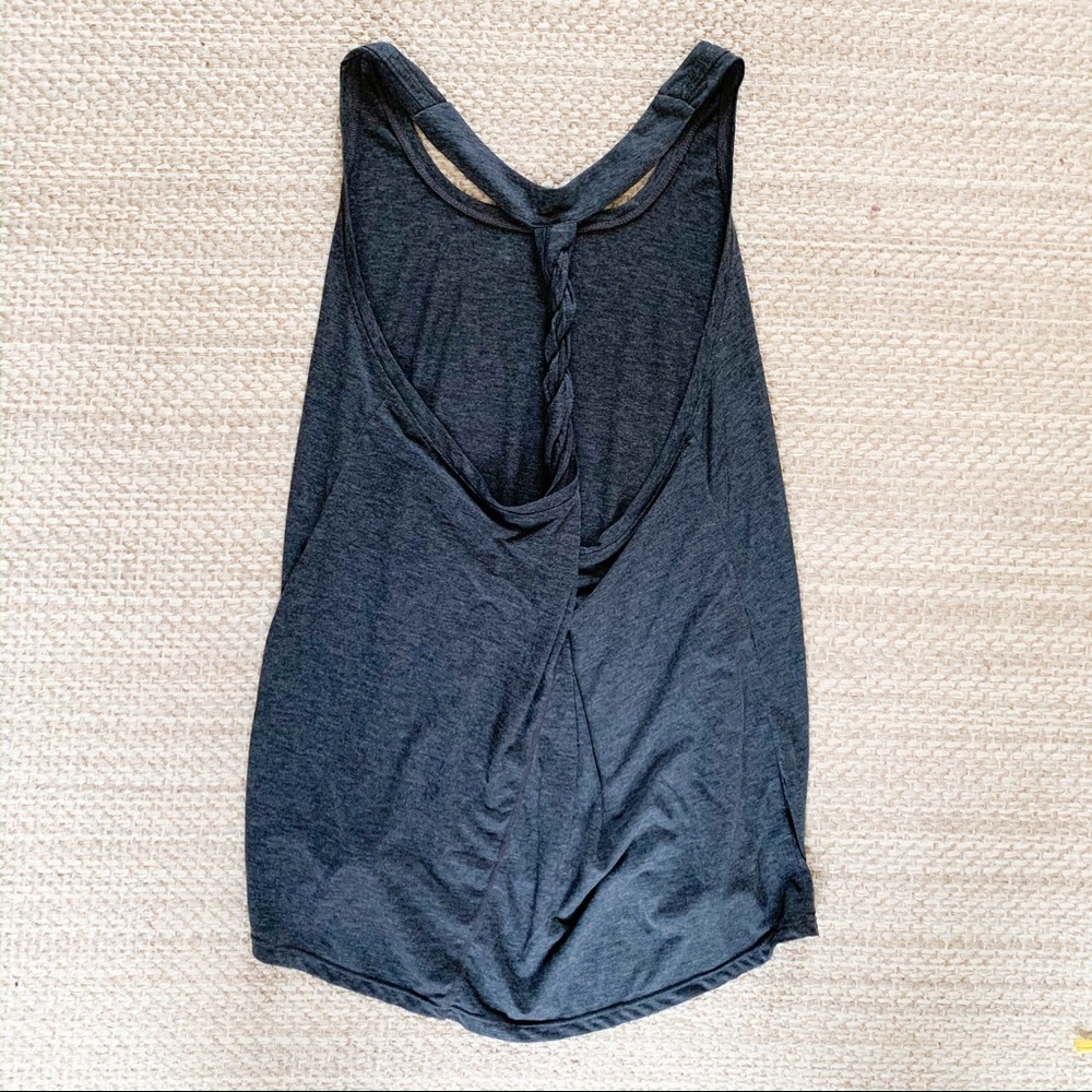 Twist back workout tank